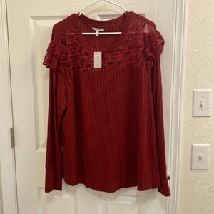 Red top Maurice’s 2x